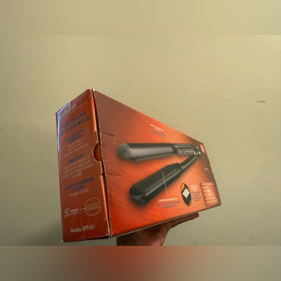 BaBylissPRO Porcelain Ceramic Straightening Iron 2” - Picture 3 of 3